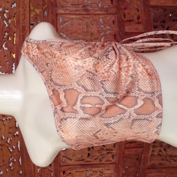 Shein: Top - Picture 1 of 5